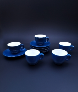 Tasse et sous-tasse bleu